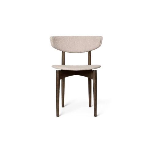 Chaise design industrielle avec coque en polypropylène noir mat et structure en métal laqué. Alliance parfaite entre robustesse et esthétique minimaliste, cette chaise polyvalente s'intègre idéalement dans les intérieurs loft ou contemporains.